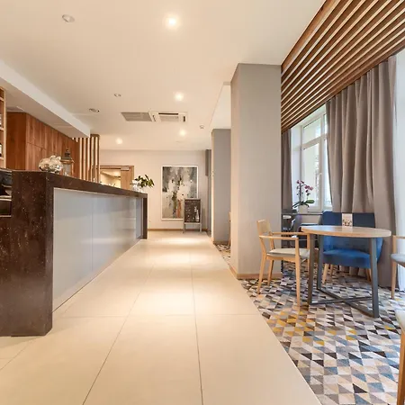 Ξενοδοχείο με διαμερίσματα Afrodyta 3*